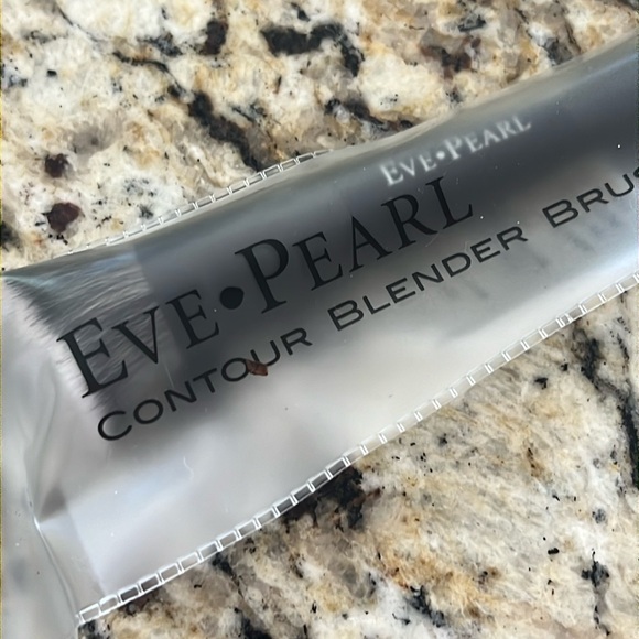 🌙💕Eve Pearl Concealer Blender Brush - Picture 4 of 8